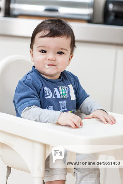 Baby Boy smiling with chaotisch Mund