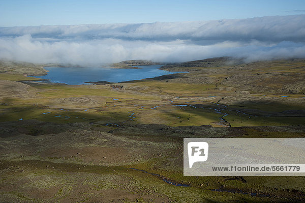 See  Blick von der Schotterpiste zur Gletscherzunge Sk·lafellsjökull  Gletscher Vatnajökull  Austurland  Ost-Island  Island  Europa