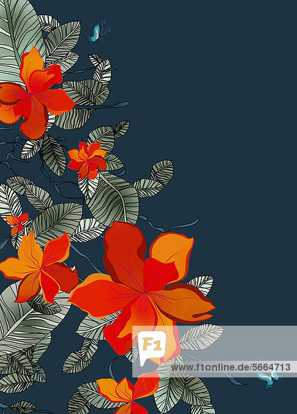 Orangefarbene Blumen und Schmetterling auf blauem Hintergrund