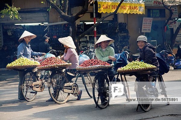 Hanoi  Hauptstadt  Korb  Frucht  Straße  Fahrrad  Rad  Verkäufer  Vietnam