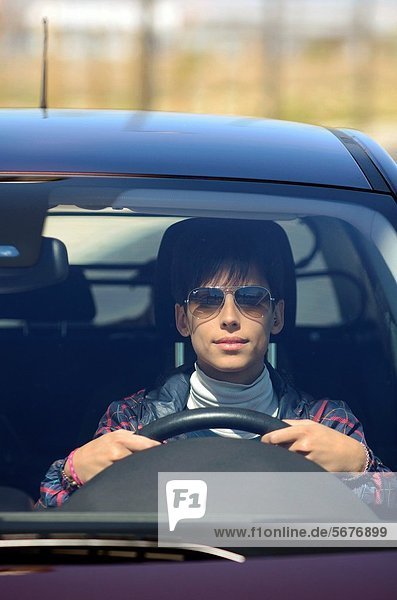 niedlich süß lieb Frau Auto fahren jung