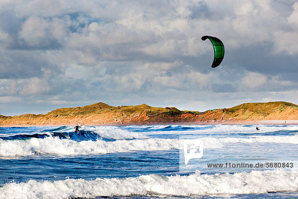 Kite Boarder  Doughmore Beach  Doonbeg  County Clare  Irland