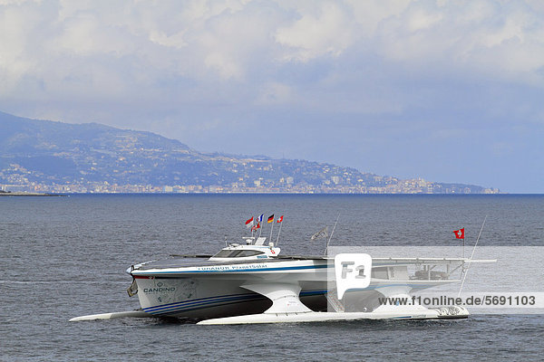 T_ranor PlanetSolar  solar-powered boot arriving in Monaco after the first circumnavigation of the globe with solar power  in 585 days  4 May 2012  Principality of Monaco  CÙte d'Azur  Mediterranean  Europe