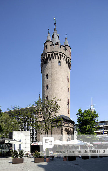 Eschenheimer Turm  historisches Stadttor  Frankfurt am Main  Hessen  Deutschland  Europa  ÖffentlicherGrund