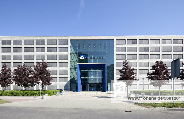 Bürogebäude Campus-CarrÈ  Bürostadt Niederrad  Frankfurt am Main  Hessen  Deutschland  Europa  ÖffentlicherGrund