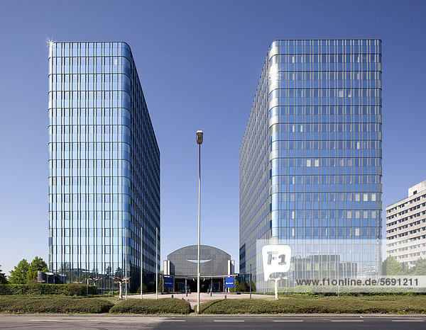 Bürogebäude Blue Towers  Bürostadt Niederrad  Frankfurt am Main  Hessen  Deutschland  Europa  ÖffentlicherGrund