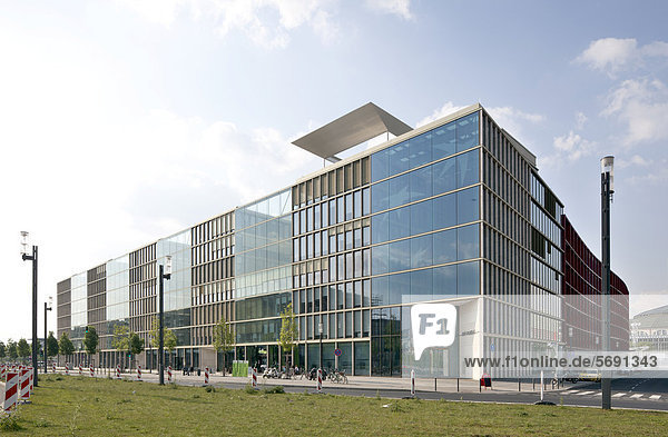 Bürogebäude an der Europa-Allee  Europaviertel  Frankfurt am Main  Hessen  Deutschland  Europa  ÖffentlicherGrund
