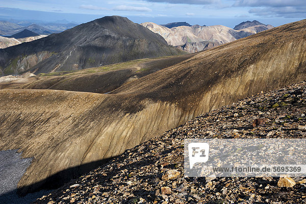 Vulkan Bl·hn_kur und Rhyolith-Berge  Landmannalaugar  Fjallabak Naturschutzgebiet  Hochland  Island  Europa