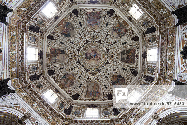 Deckengewölbe in der Kirche Santa Maria Inviolata  Riva del Garda  Trentino-Alto Adige  Italien  Europa