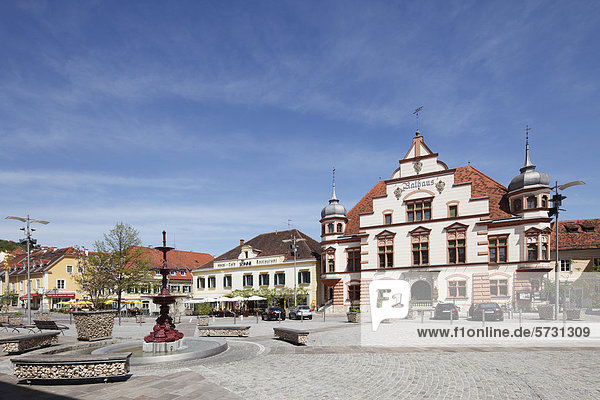 Hauptplatz mit Rathaus  Hartberg  Oststeiermark  Steiermark  Österreich  Europa  ÖffentlicherGrund