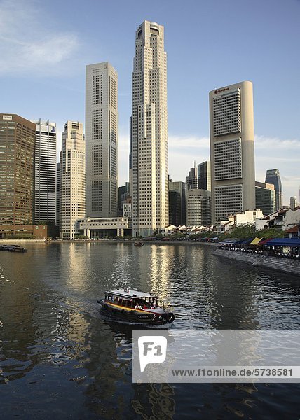 Asien Singapur Skyline von Singapore River