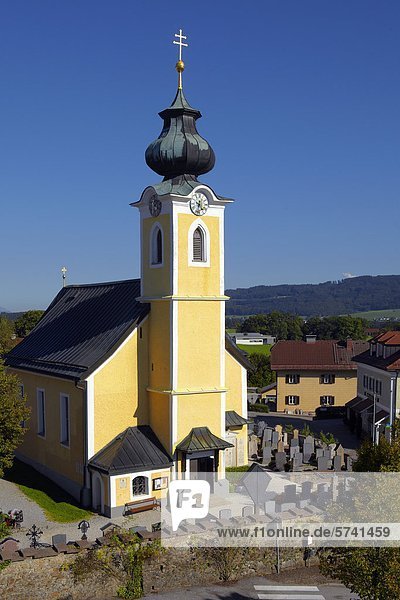 Österreich  Salzburg Area  Elixhausen Dorf  Kirche