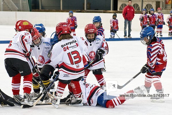 Eishockey-Spiel  Sonogno  Schweiz