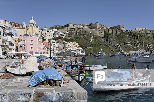 Hafen Europa Jachthafen angeln Kampanien Golf von Neapel Italien
