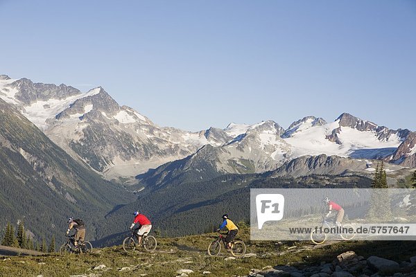 Mountainbiken in der Küste-Mountainsnearwhistler.British Columbia  Kanada.