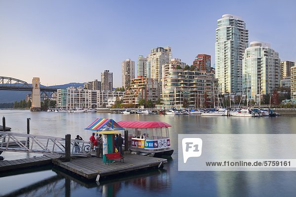 Wasser Insel Bach Omnibus Eigentumswohnung unaufrichtig British Columbia Kanada Innenstadt Vancouver