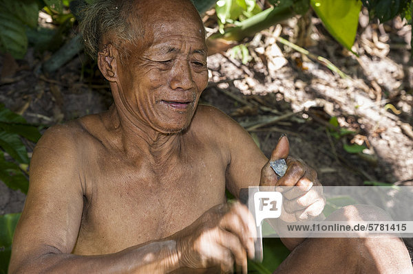 Mann Hügel Senior Senioren Thailand Volksstamm Stamm