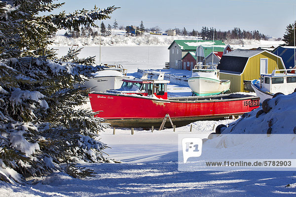 hoch oben Winter Boot angeln tragen Kanada French River Prince Edward Island