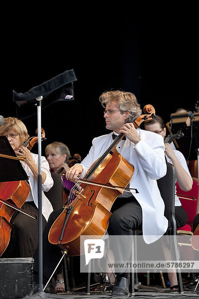 Cellisten  Winnipeg Symphony Orchestra  Winnipeg  Manitoba  Kanada