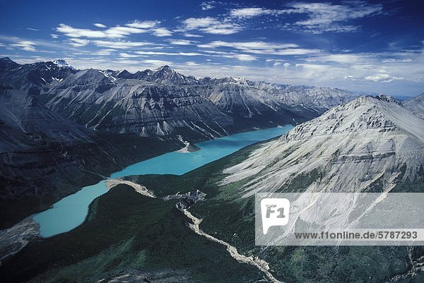 Antenne Wokkpash Lake  Muskwa Range  Stone Mountain Provincial Park  British Columbia  Kanada.