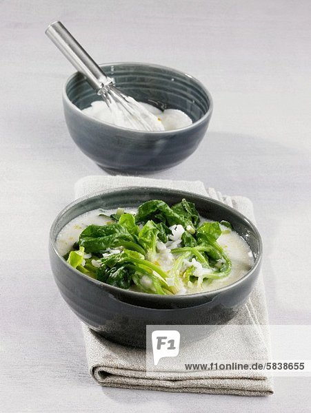 Spinat-Joghurt-Suppe mit Reis (Asien)