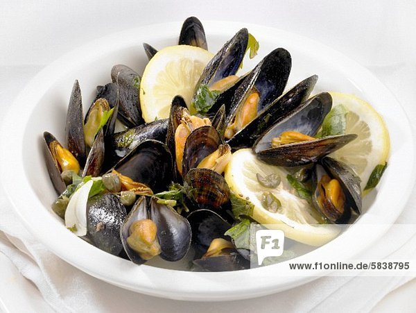Cooked mussels
