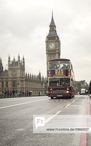 Big Ben und Doppeldeckerbus  London  England  Großbritannien  Europa