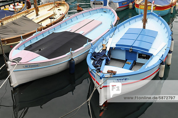 Fischerboote im Hafen  Nizza  Cote d'Azur  Frankreich  Europa