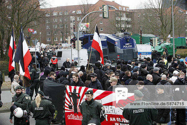 Demonstration gegen einen Aufmarsch rechter Gruppen Neonazis in Münster Westfalen Nordrhein-Westfalen Deutschland Europa