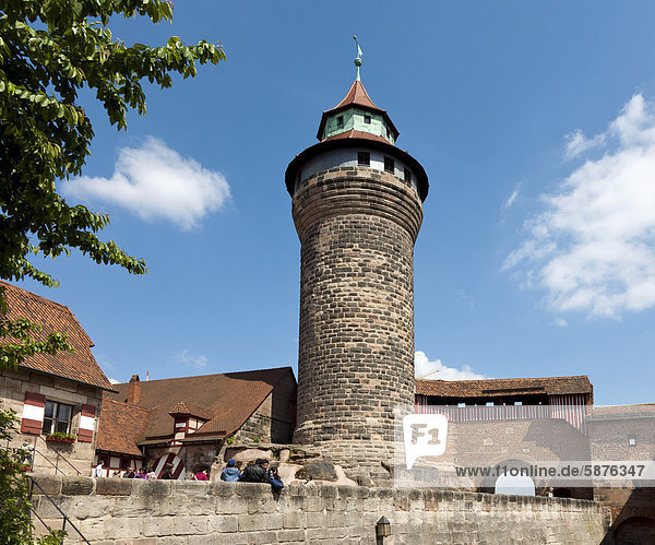 Turm der Kaiserburg  Nürnberg  Mittelfranken  Franken  Freistaat Bayern  Deutschland  Europa