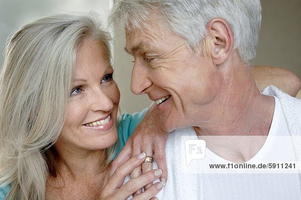 Senior  Senioren  sehen  lächeln  Close-up  close-ups  close up  close ups