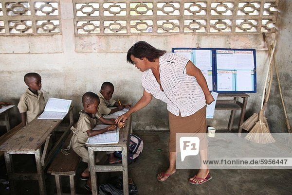 Grundschule in Afrika  Lome  Togo  Westafrika  Afrika