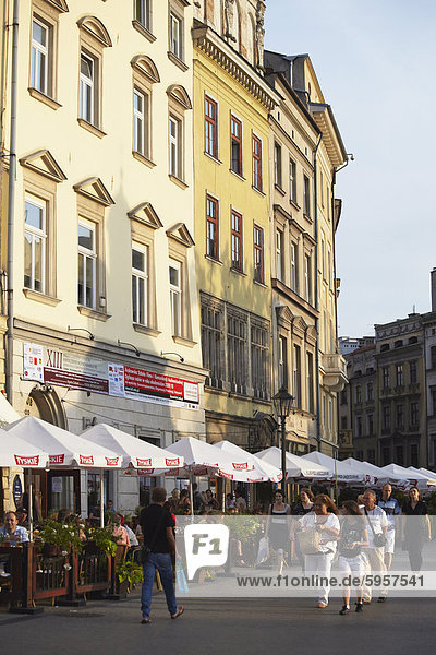 Cafés in Europa  Marktplatz (Rynek Glowny)  Krakau  Polen