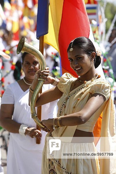Sri Lankan Buddhisten feiern Wesak Festival  Vincennes  Val de Marne  Frankreich  Europa