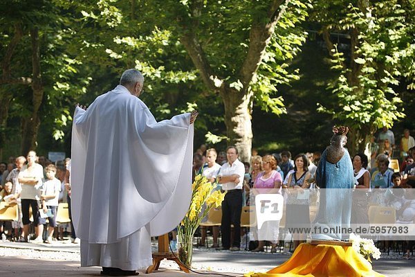 Mass at la Benite Fontaine sanctuary  La Roche-sur-Foron  Haute Savoie  France  Europe