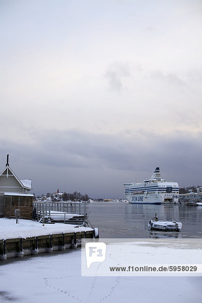 Fähre im Hafen  Helsinki  Finnland  Skandinavien  Europa