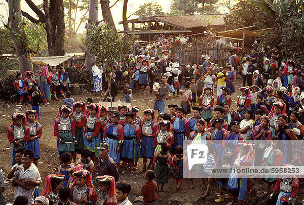 Sammeln der Lisu Stämme Menschen  Nord-Thailand  Südostasien  Asien