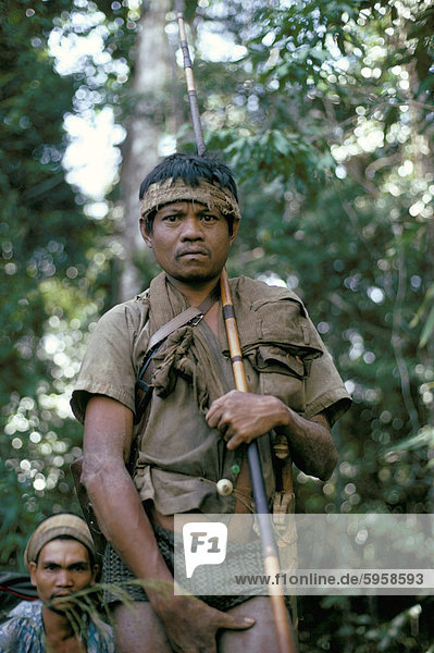 Porträt eines Mannes  Sulawesi  Indonesien  Südostasien  Asien