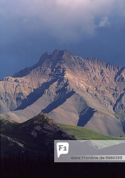 Denali-Berg bei Sonnenuntergang  Alaska  Vereinigte Staaten von Amerika  Nordamerika