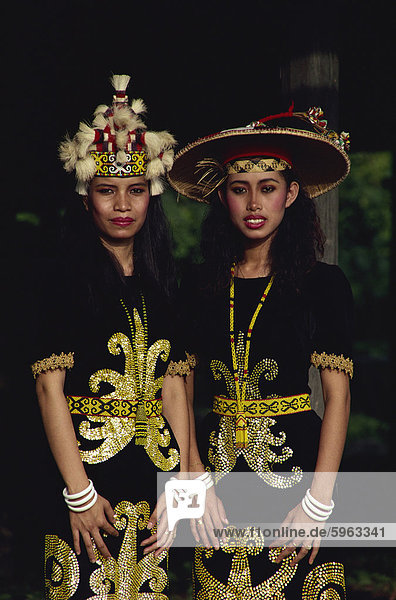 Orang Ulu Stammes-Leute  Borneo  Malaysia  Südost-Asien  Aisa