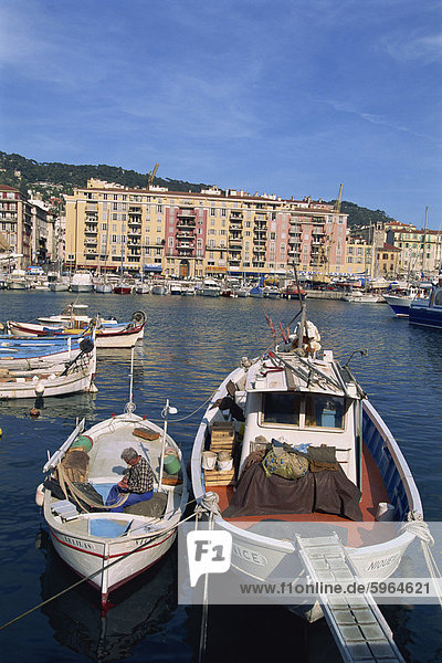 Hafen  Nizza  Alpes Maritimes  Provence  Cote d ' Azur  Côte d ' Azur  Frankreich  Mediterranean  Europa