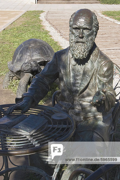 Skulptur von Darwin  Science Park  Granada  Andalusien  Spanien  Europa