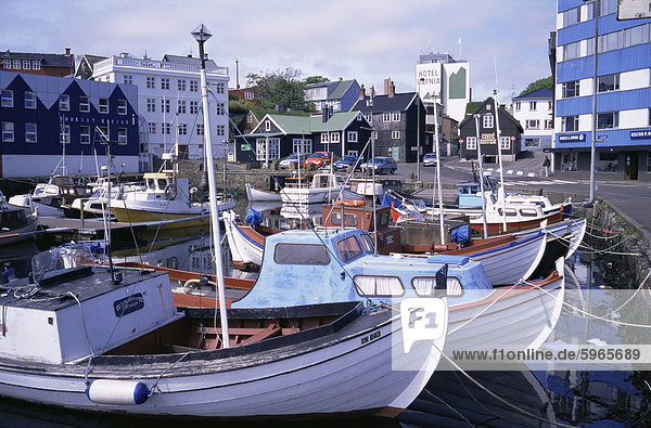 Hafen  Torshavn  Färöer Inseln  Dänemark  Europa