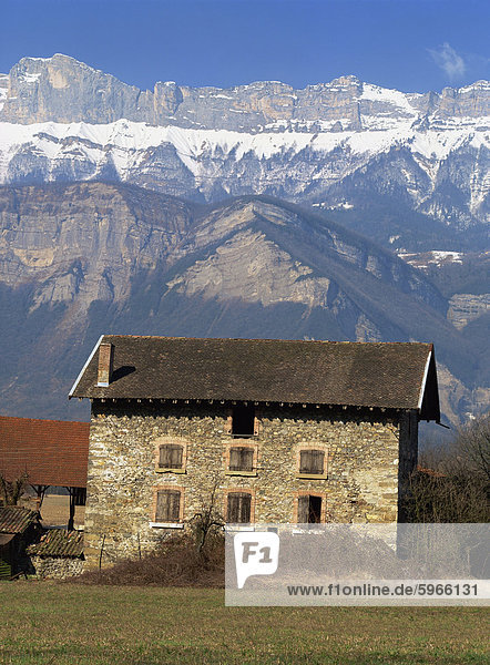 nahe Frankreich Europa Berg Außenaufnahme Stein Wohnhaus Bauernhof Hof Höfe Französische Alpen