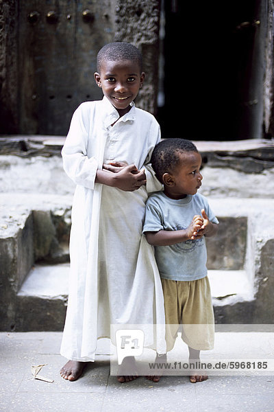 Jungen muslimischen  Stone Town  Sansibar  Tansania  Afrika