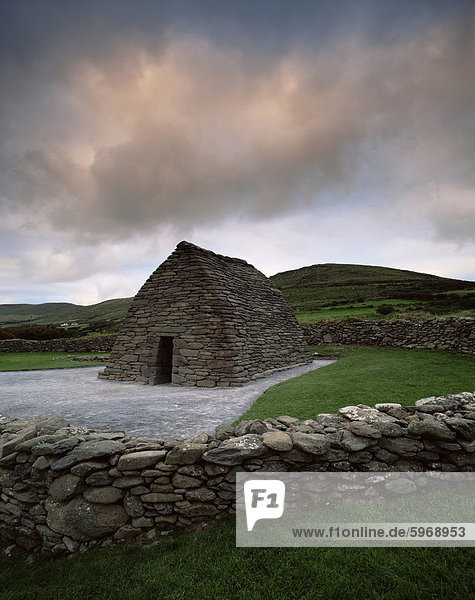 Trocknen Sie Gallarus Oratory  Stein Kirche datierend zwischen 6. und 9. Jahrhundert  Ballynana  Halbinsel Dingle  County Kerry  Munster  Irland (Eire)  Europa