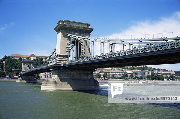 Szechenyi Lanchid (Kettenbrücke)  Budapest  Ungarn  Europa