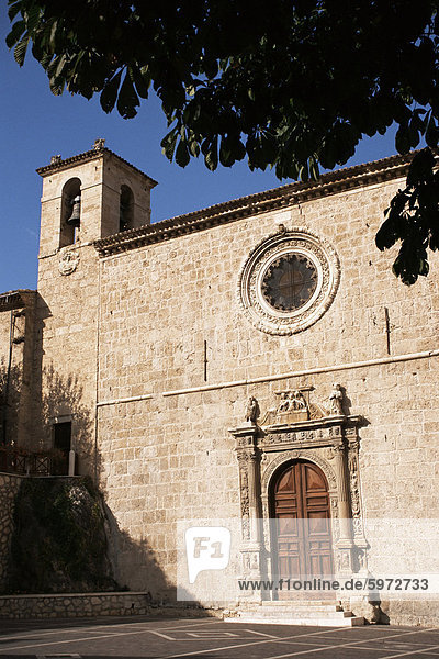 Das 11. Jahrhundert Kirche von S. Marcello  Anversa  Abruzzen  Italien  Europa
