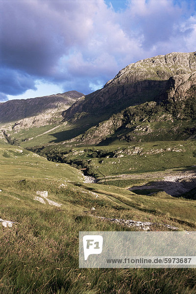 Tal und Pass von Glencoe  Hochlandregion  Schottland  Vereinigtes Königreich  Europa