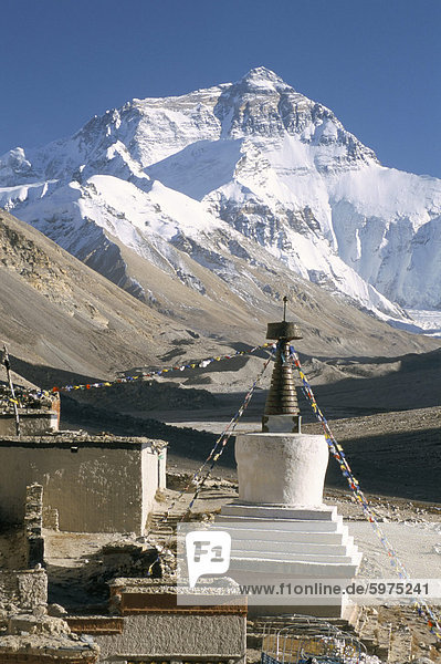 Nordseite des Mount Everest (Chomolungma)  von Rongpu-Kloster  Himalaya  Tibet  China  Asien